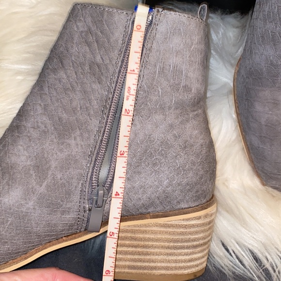 Ccocci grey snake pattern suede NEW - Picture 2 of 8